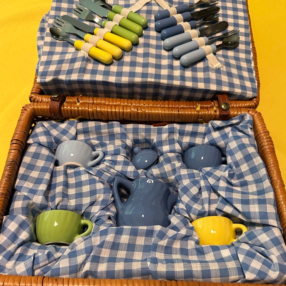 Children’s play picnic set